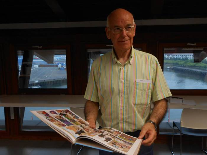 Thibirineko abadian gertatutako sarraskiari buruzko komikia aurkeztu du Larburuk