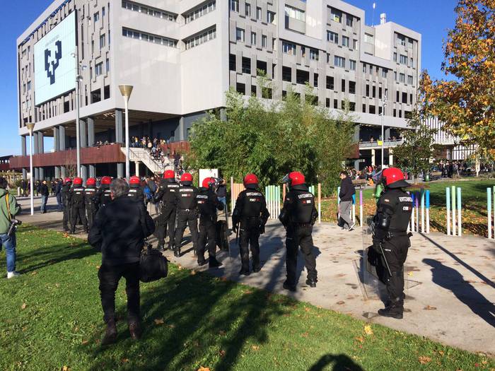 Azpeitiarra da Leioako campusean atxilotu duten ikaslea