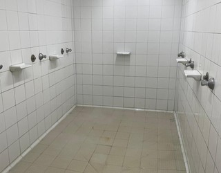 Igerilekuko dutxak, berritu baten premian