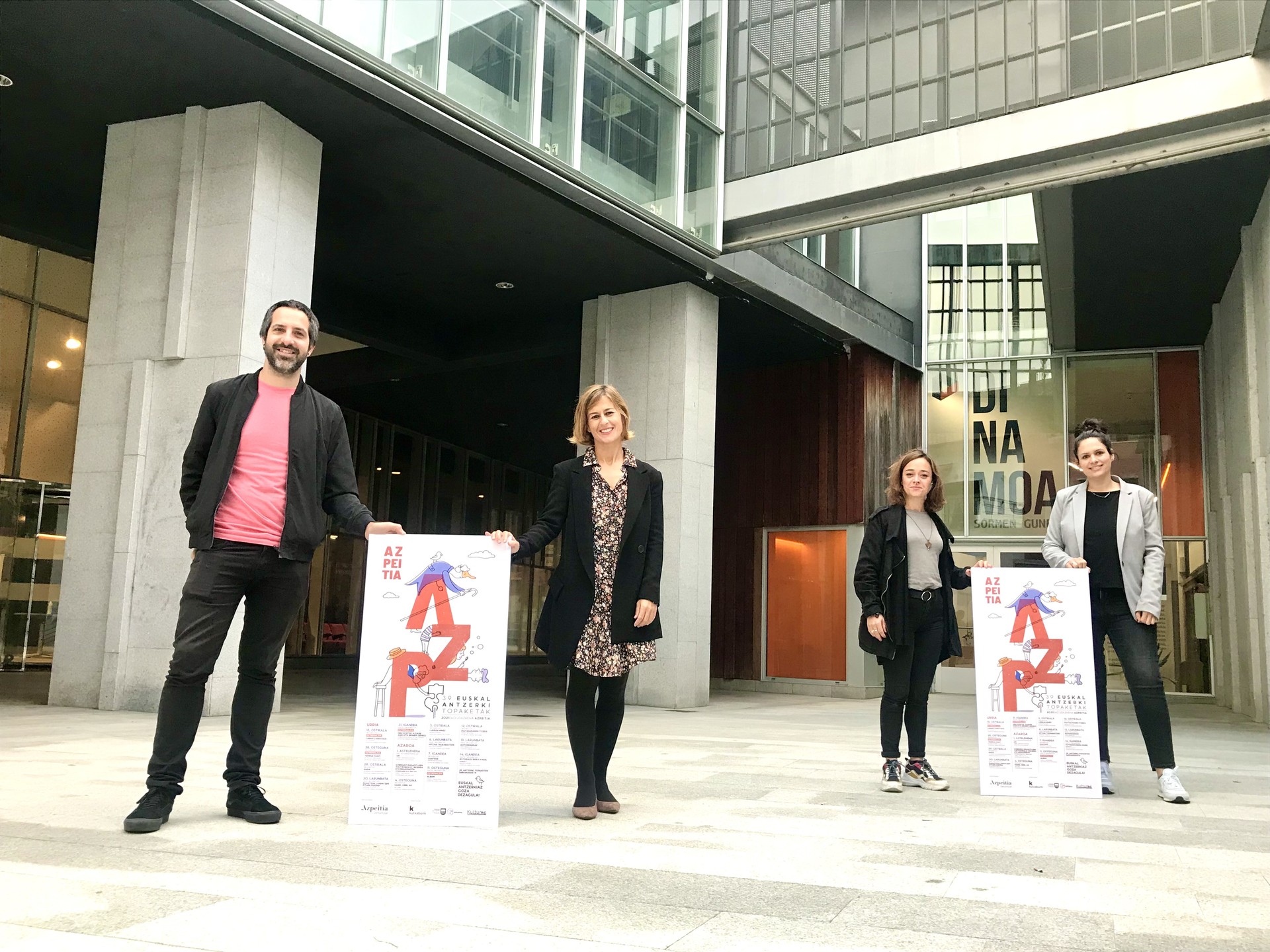 Hamalau antzezlan, lau estreinaldi eta txotxongiloen saioak, 39. Euskal Antzerki Topaketen menuan