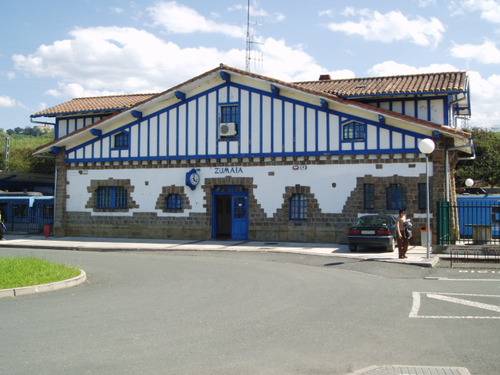 Gutxieneko zerbitzuak izango dira Zumaia eta Donostia arteko trenetan, grebagatik