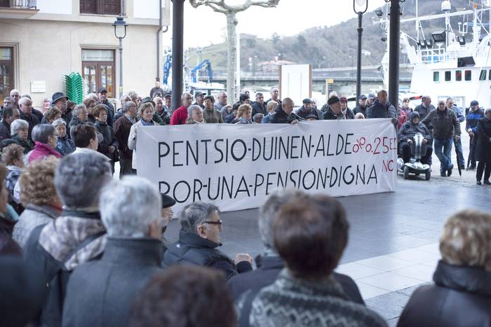 Pentsio duinei buruzko hitzaldi informatiboa Etxeluze Gaztetxean