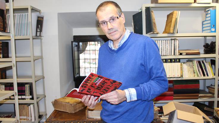 Jose Luis Otamendik poesia errezitaldia eskainiko du gaur, Udal Liburutegian 