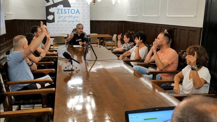 Montse Atxegak Zestoako Udaleko zinegotzi izateari utzi dio