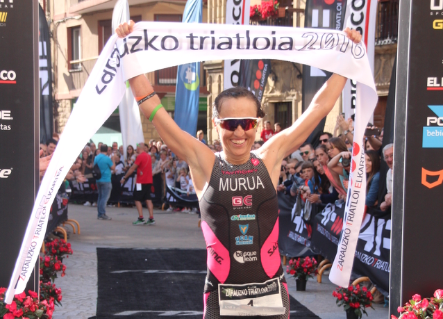 Ainhoa Murua eta Eneko Llanos, Zarauzko Triatloian txapeldun