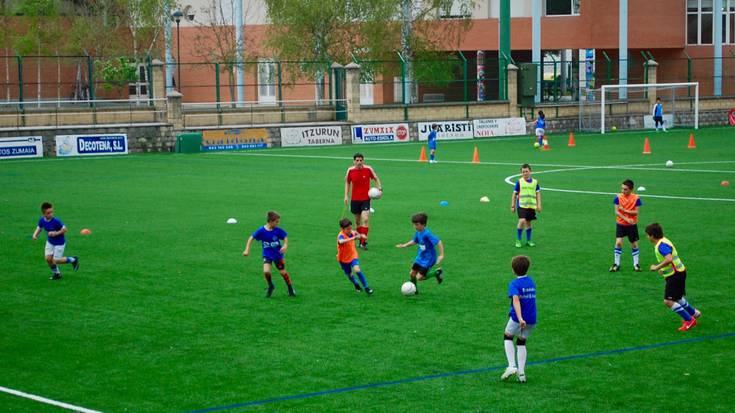 Futbol zelaiko berdegune berria prest da