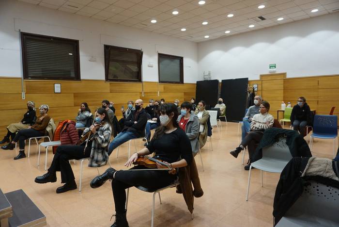 Ainhoa Mujika eta Iñaki Iturain saritu dituzte aurtengo Euskaraz Gazte literatur lehiaketan