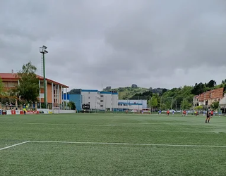 Irain arrazistak jaso zituen Zumaiakoko jokalariari babesa adierazi dio udalak