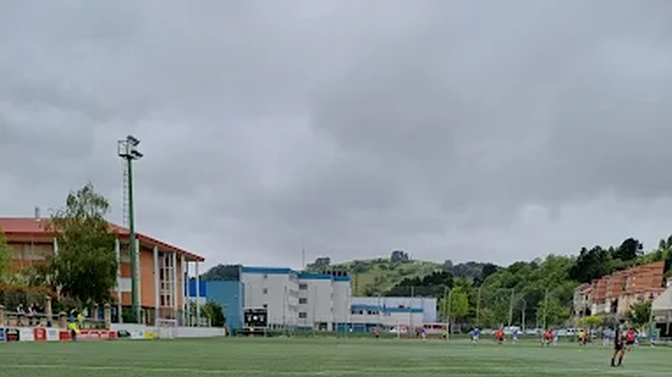 Irain arrazistak jaso zituen Zumaiakoko jokalariari babesa adierazi dio udalak