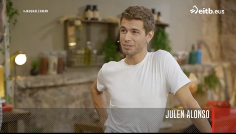 Julen Alonso trikitilaria ETB1eko 'JA Sukalerrian' saioan izan da