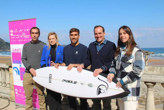 Zarautz 4Teens txapelketak gazteen surfaren "ospakizun" izan nahi du