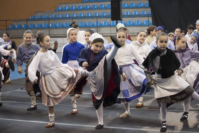 Danbolin musika eta dantza eskolako ikasleek dantza emanaldia eskainiko dute otsailaren 22an