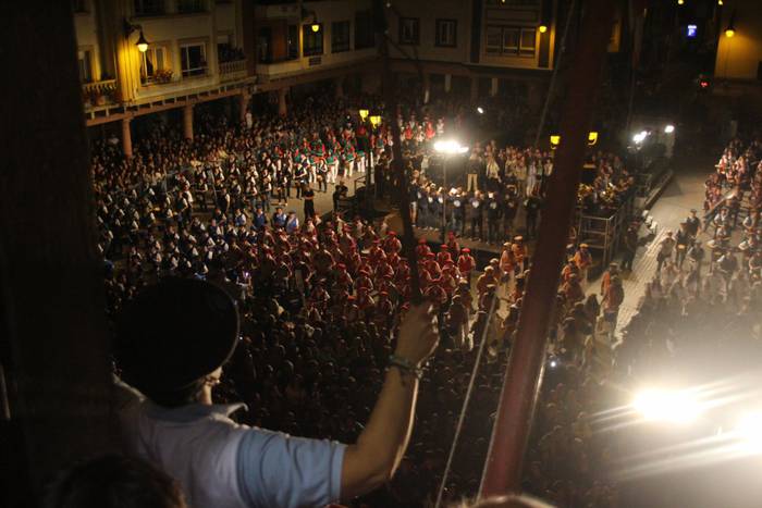 Zarauzko Helduen Danborrada eta txupinazoa, irudietan