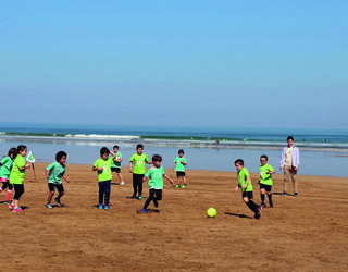 Eskola kirolaren aldeko argazki jendetsua aterako dute bihar
