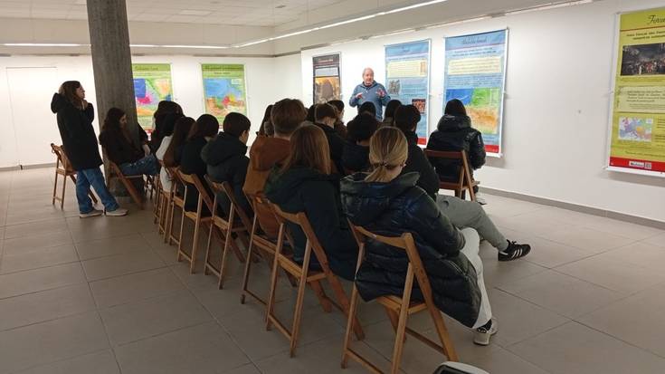 Bueltan da 'Habitat. Ezkutatu diguten historia' erakusketa