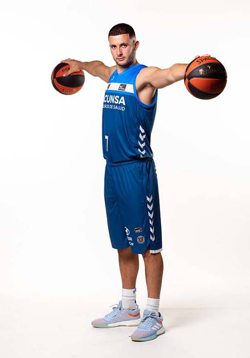 Xabi Oroz saskibaloi jokalari azkoitiarra Espainiako 3x3 selekzioak deitu du