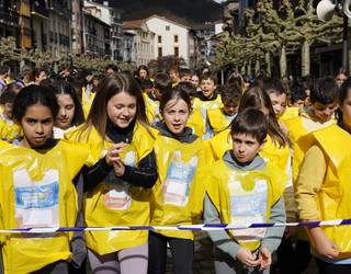 Haurrek ozen oihukatu dute beraiek ere euskara direla