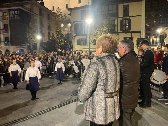 San Nikolas jaietako omenduak proposatzeko epea zabaldu du festa batzordeak