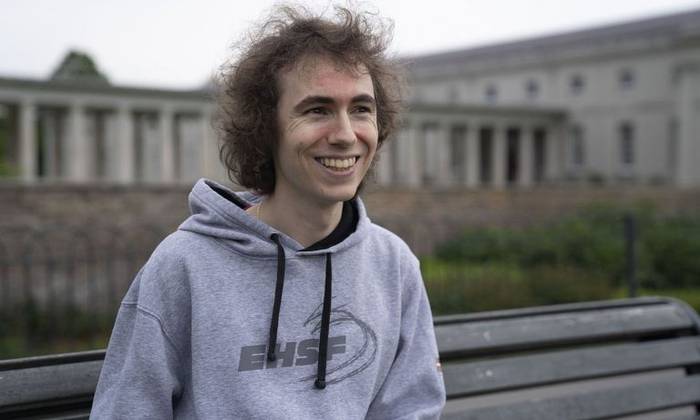 Mikel Artetxe: "Batzuetan, merezi du ideia eroak planteatzea"