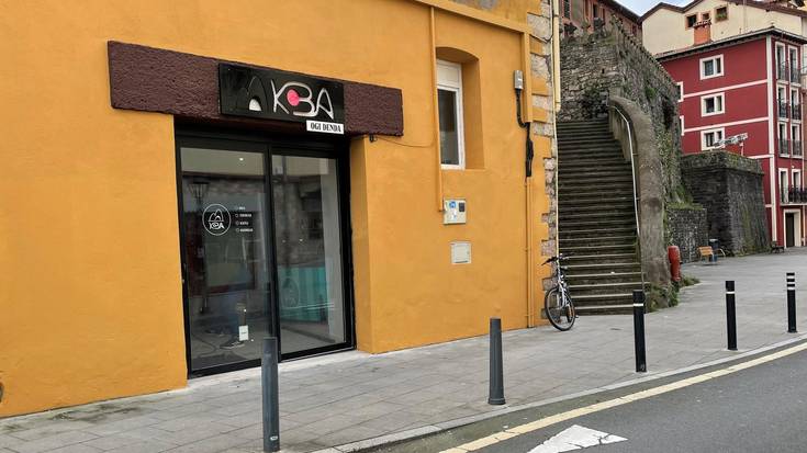 Koba Ogi Dendak bihar zabalduko ditu ateak, Amaia plazan