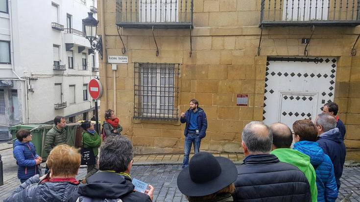 Zumaia mundura zabaldu zen unea