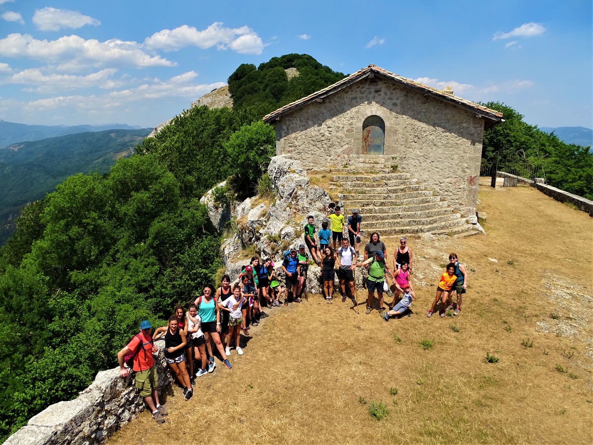 29 lagunek parte hartu dute Erga mendira egindako irteeran