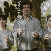 Antzerkia: 'Bi baso bat ur'