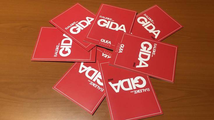 Etxe guztietara helduko da Zumaiako Gida