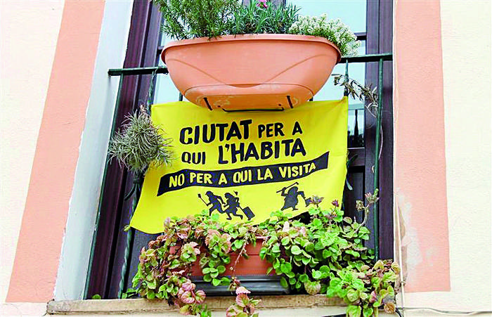 'Ciutat per a qui l'habita, no per a qui la visita'  (2019-05-02)