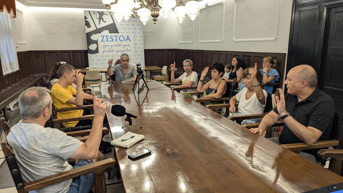 Urteko bigarren kreditu aldaketa eta eztabaida beroa, Zestoako udalbatzarrean