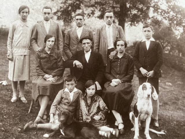 Iturbide baserriko familia, 1929an
