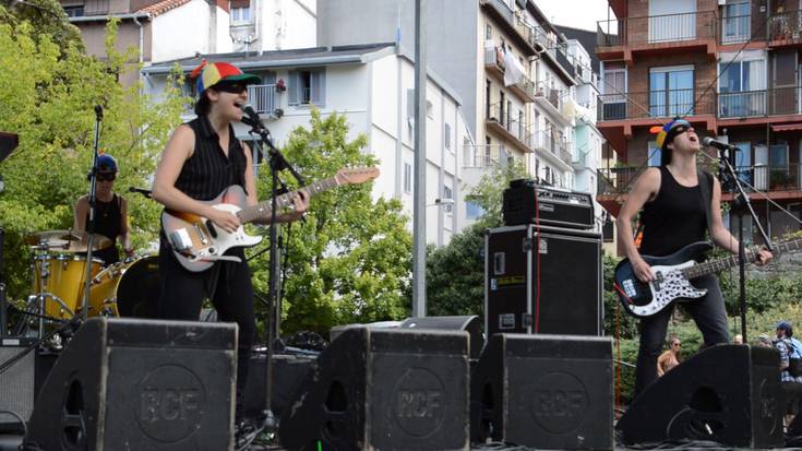 Drumkopters taldeak lehen diskoa kaleratu du