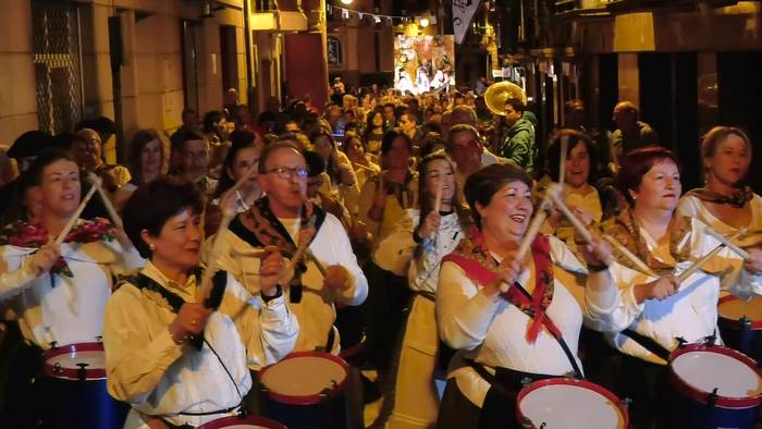 Gaur hasiko dituzte santamarinetako danborradako entseguak