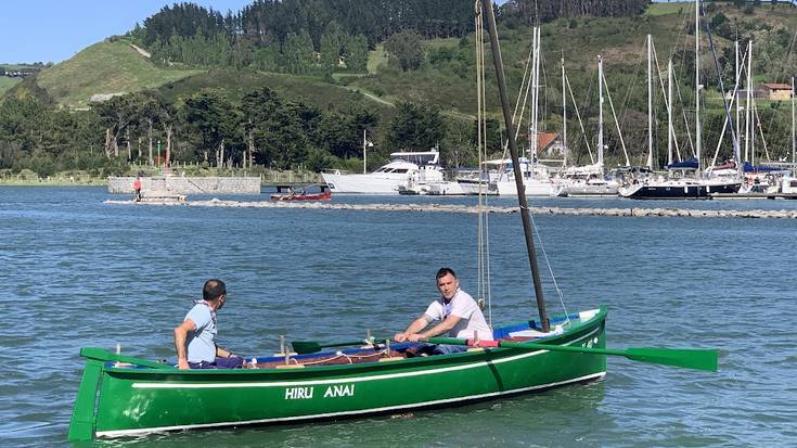 'Joxe' eta 'Hiru anai' ontziek ura ukitu dute berriro