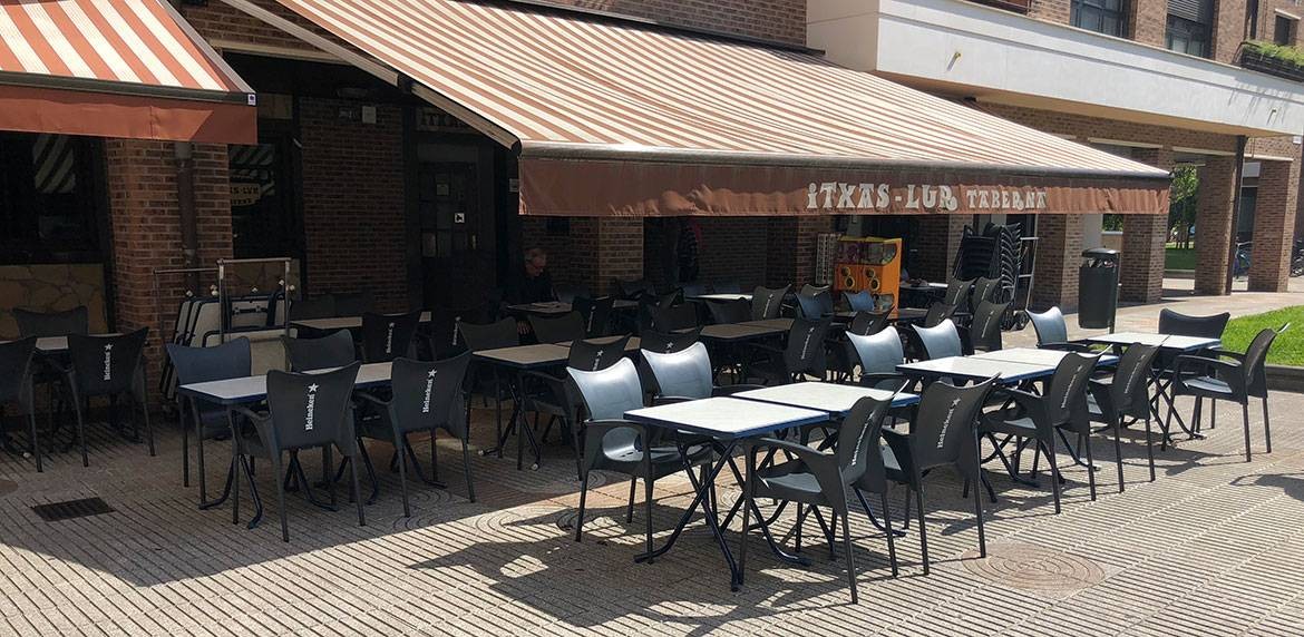 Zarauzko ostalariek Gau Beltza ospatuko dute larunbatean