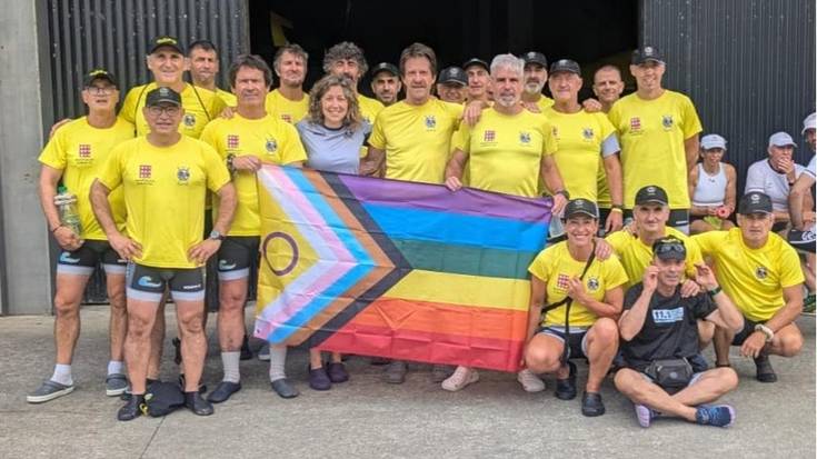 Badok 13k uretan irabazi du estropadako bandera, baita lehorrean ere