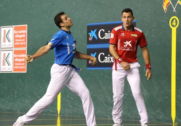 Zehaztu dute zer pilotarik jokatuko duten santelmoetako esku pilota jaialdia