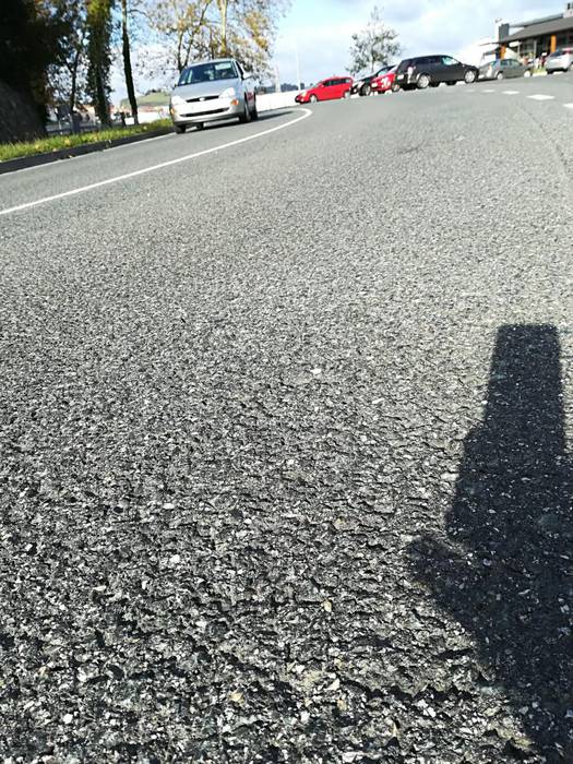 Zumaiako herri sarrerako bihurguneko errepidean hartutako neurriek eragin ona izan dute