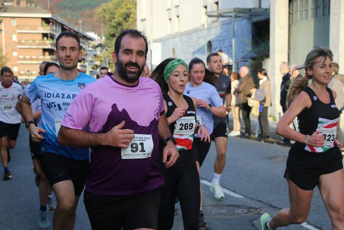 350 lagunek parte hartuko dute XX. Herri Lasterketan