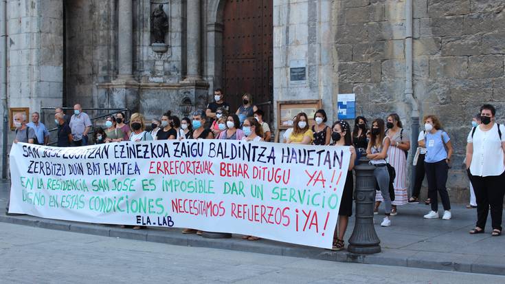 San Jose egoitzako "egoera salatzeko" elkarretaratzea deitu dute langileek ostegunerako