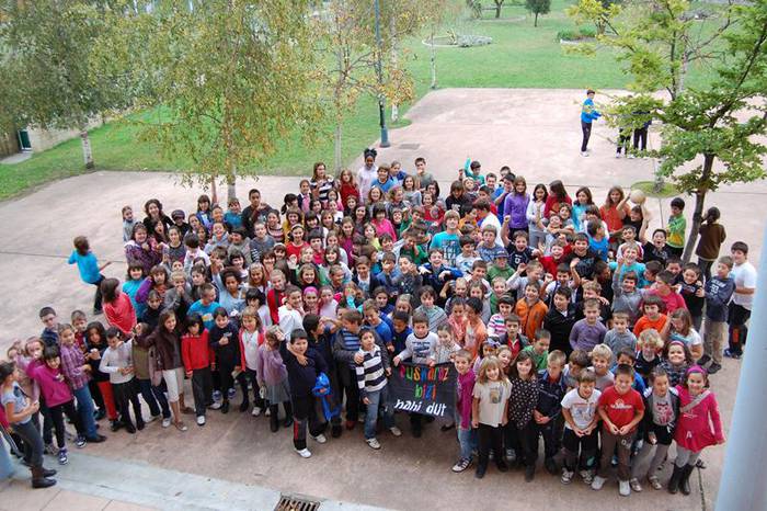 Zumaiako Herri Eskolak bat egingo du Euskararen Egunarekin