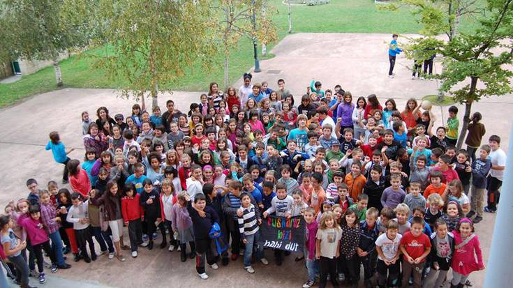 Zumaiako Herri Eskolak bat egingo du Euskararen Egunarekin