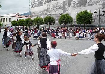 Dantzari Txiki Eguna ospatuko dute igandean