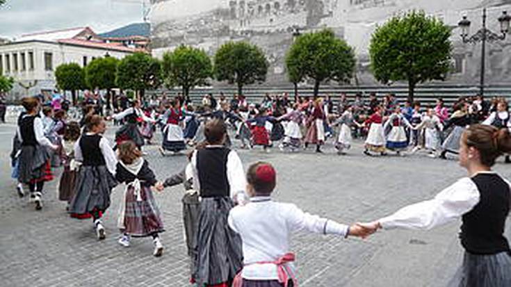 Dantzari Txiki Eguna ospatuko dute igandean