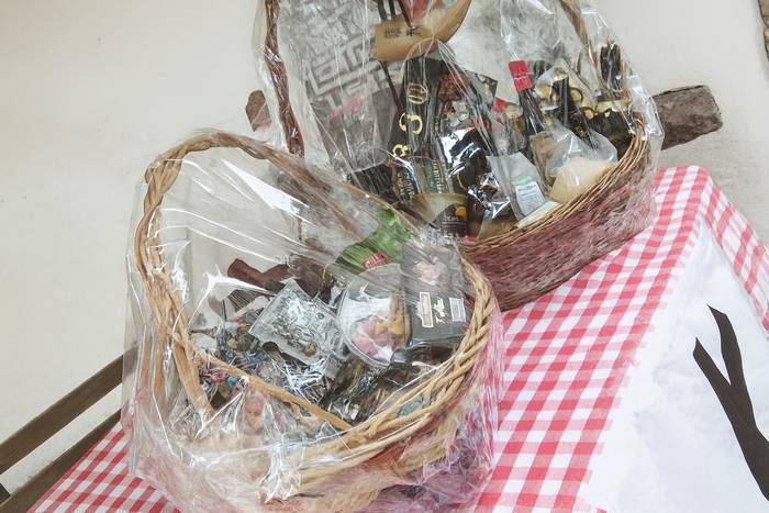 Preso eta iheslarien aldeko otarrea zozkatu dute