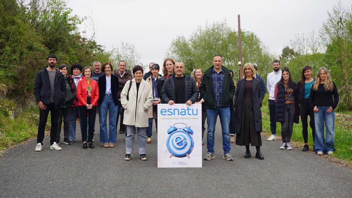 Euskara suspertzeko Esnatu dinamika aurkeztu dute UEMAk eta Euskal Herriko hemezortzi eragilek