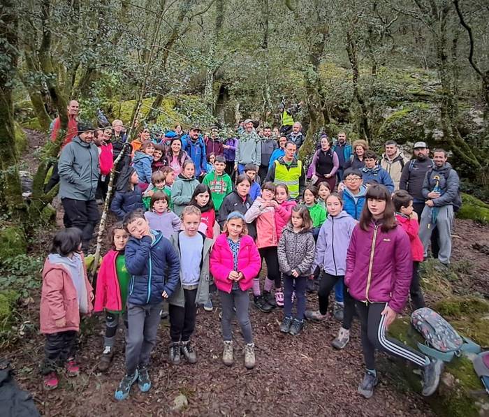 Mutrikuko Olatz auzoan izan dira Gurutxurtukoak