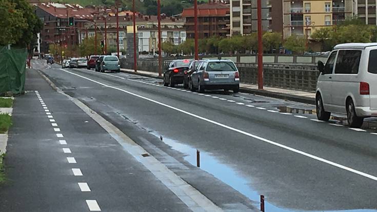 Aparkaleku berriak Axular ibiltokian