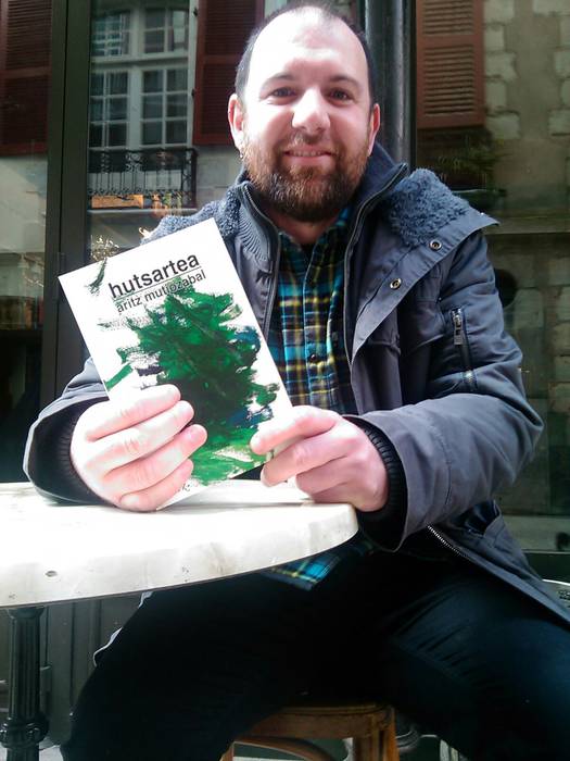 Aritz Mutiozabal: «Koadernoan ditudan narrazioak berridazteko aprobetxatuko dut orain»