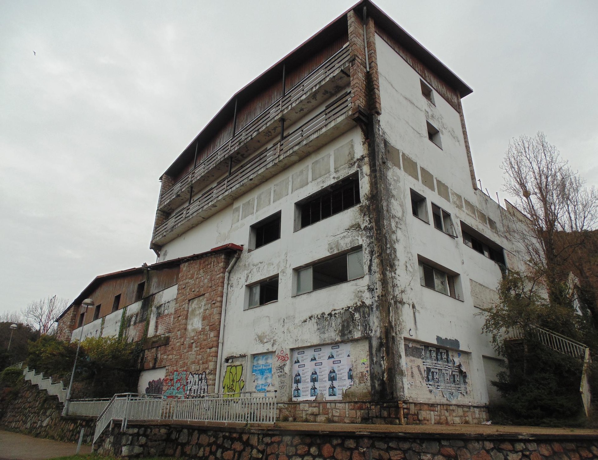 "Motel" aritzea eta "ekimen falta" leporatu dizkio PSE-EEk EH Bilduri